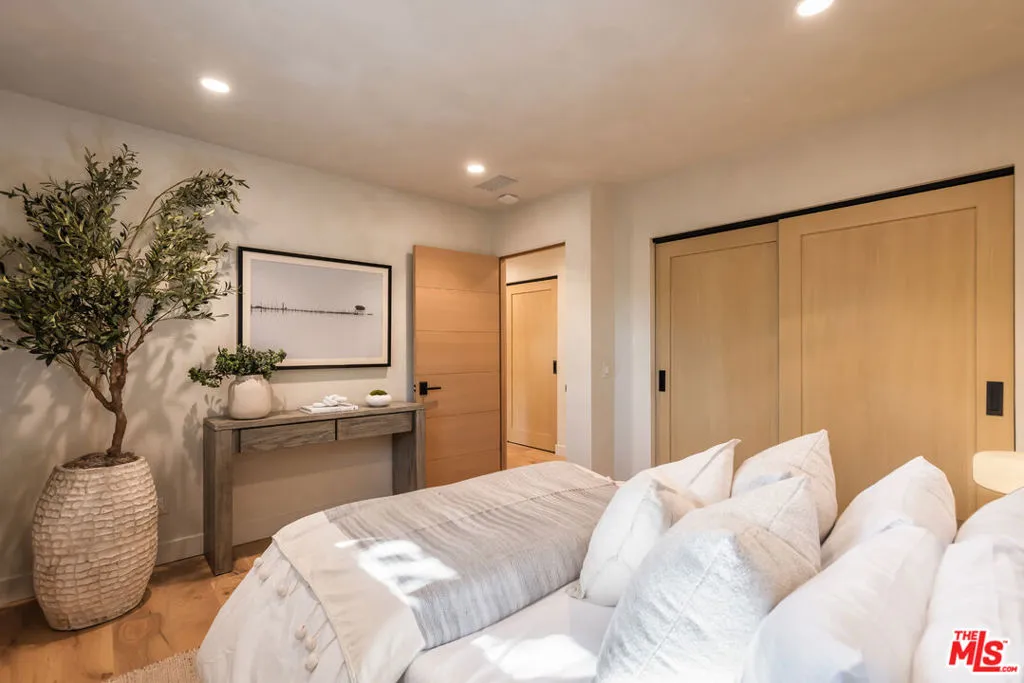 2419 Westridge Road, Los Angeles, California 90049 home-pic-30